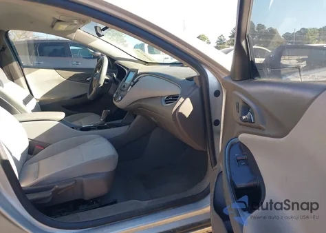 2018 Chevrolet Malibu 1Ls z USA, uszkodzony, nr VIN 1G1ZB5STXJF187325